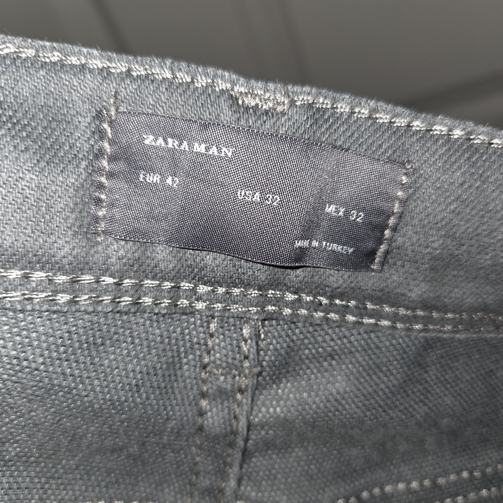 Zara Men's Charcoal Straight Jeans - Picture 2 of 3